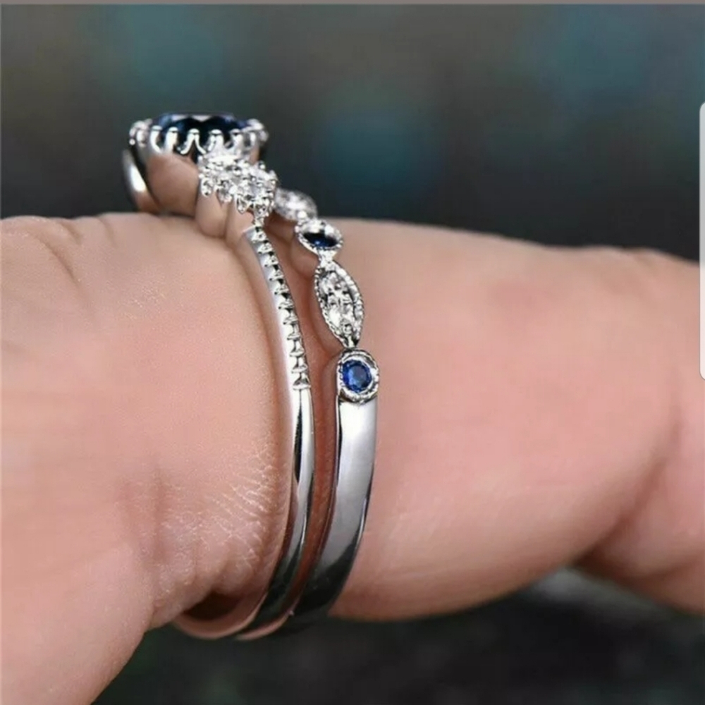 New 18k Plated tone blue sapphire diamonds ring - Picture 3 of 3
